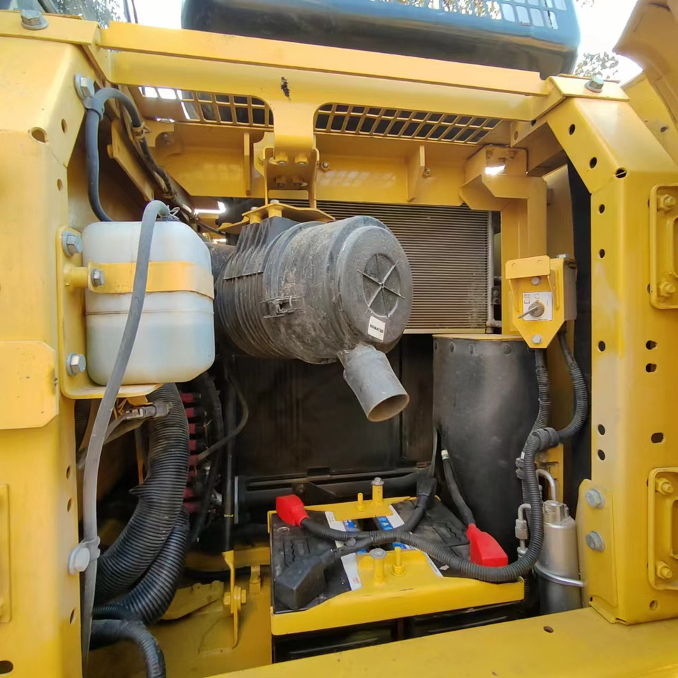 Pelle sur chenille KOMATSU PC130: photos 6
