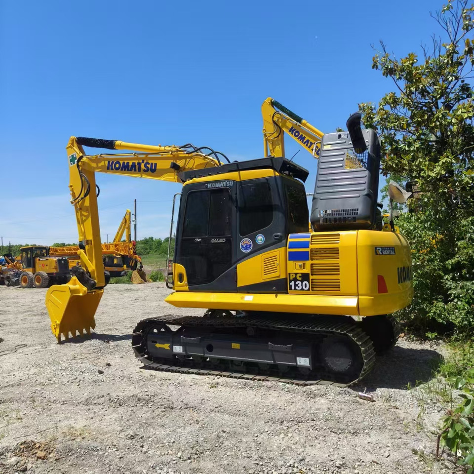 KOMATSU PC130 - Pelle sur chenille: photos 1 KOMATSU PC130 - Pelle sur chenille: photos 1