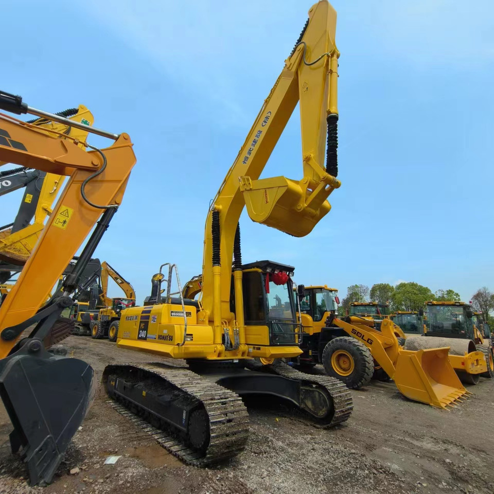 KOMATSU PC240LC-8 - Pelle sur chenille: photos 1 KOMATSU PC240LC-8 - Pelle sur chenille: photos 1
