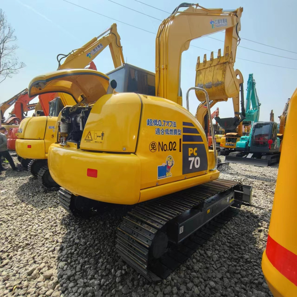 KOMATSU PC70 - Pelle sur chenille: photos 5 KOMATSU PC70 - Pelle sur chenille: photos 5