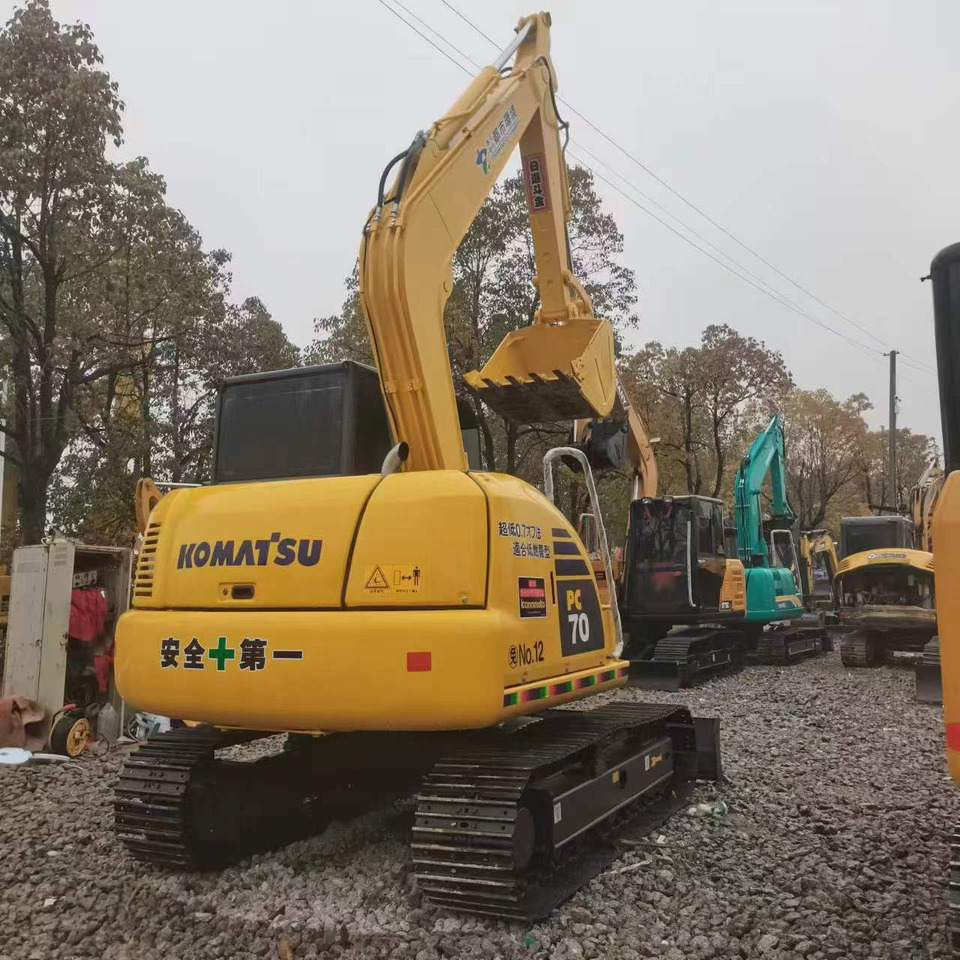 KOMATSU PC70 - Mini pelle: photos 4 KOMATSU PC70 - Mini pelle: photos 4