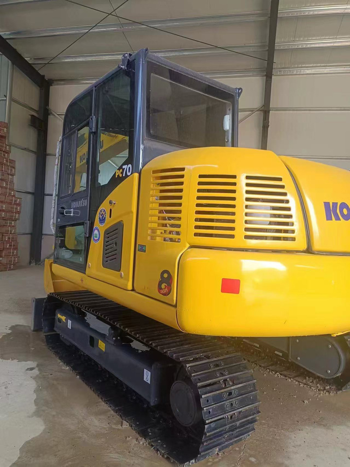 KOMATSU PC70 - Pelle sur chenille: photos 3 KOMATSU PC70 - Pelle sur chenille: photos 3