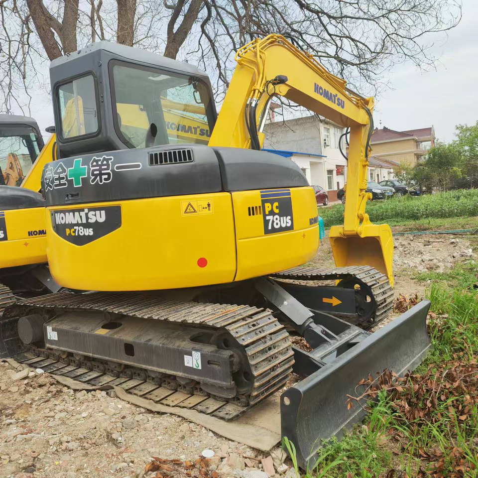 KOMATSU PC78US - Pelle sur chenille: photos 2 KOMATSU PC78US - Pelle sur chenille: photos 2