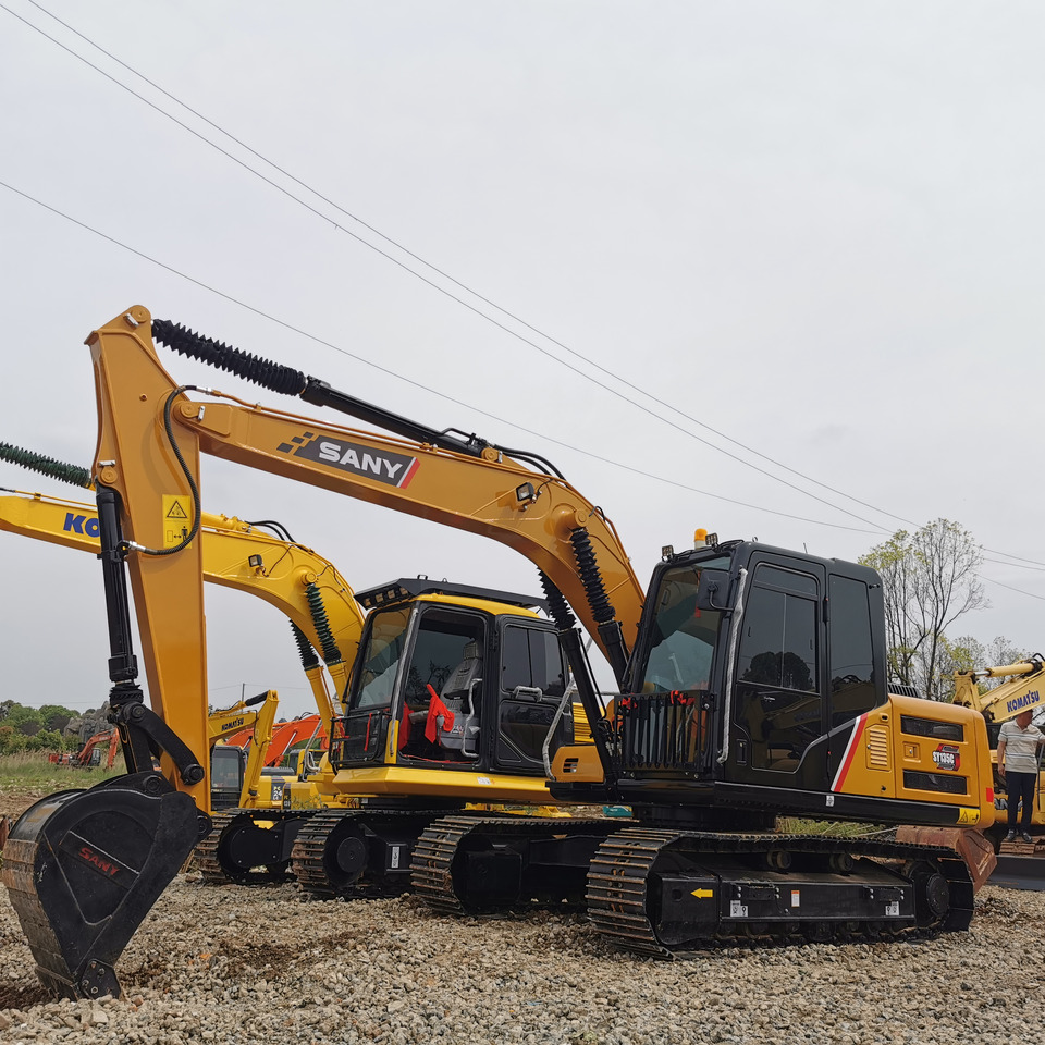 SANY SY135C - Pelle sur chenille: photos 2 SANY SY135C - Pelle sur chenille: photos 2