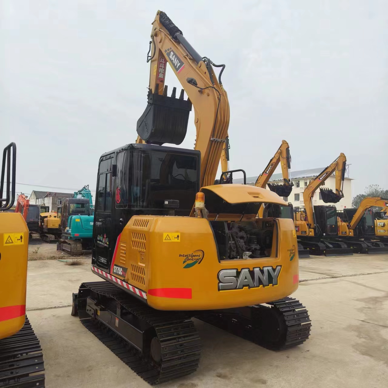 SANY SY75C - Pelle sur chenille: photos 2 SANY SY75C - Pelle sur chenille: photos 2