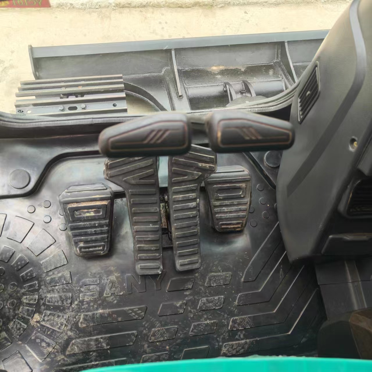 Pelle sur chenille SANY SY75C: photos 8