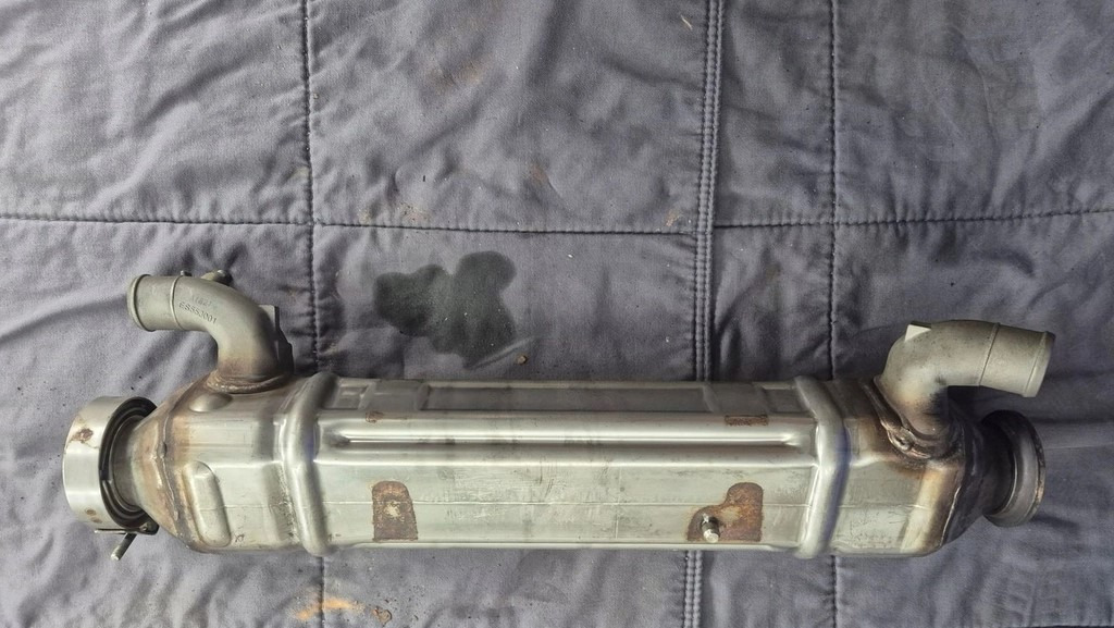 FORD CHŁODNICA CHŁODNICZKA SPALIN EGR FORD F-MAX 500 TRUCKS GC46 9F464 AC - Refroidisseur EGR pour Camion: photos 3 FORD CHŁODNICA CHŁODNICZKA SPALIN EGR FORD F-MAX 500 TRUCKS GC46 9F464 AC - Refroidisseur EGR pour Camion: photos 3