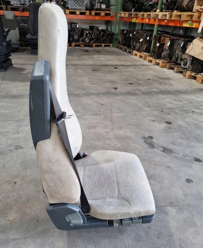FOTEL PNEUMATYCZNY PRAWY SIEDZENIE PASAŻERA RENAULT PREMIUM MIDLUM DXI - Siège: photos 3 FOTEL PNEUMATYCZNY PRAWY SIEDZENIE PASAŻERA RENAULT PREMIUM MIDLUM DXI - Siège: photos 3