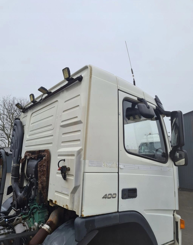 KOMPLETNA NISKA KRÓTKA DZIENNA VOLVO FM 13 - Cabine: photos 5 KOMPLETNA NISKA KRÓTKA DZIENNA VOLVO FM 13 - Cabine: photos 5