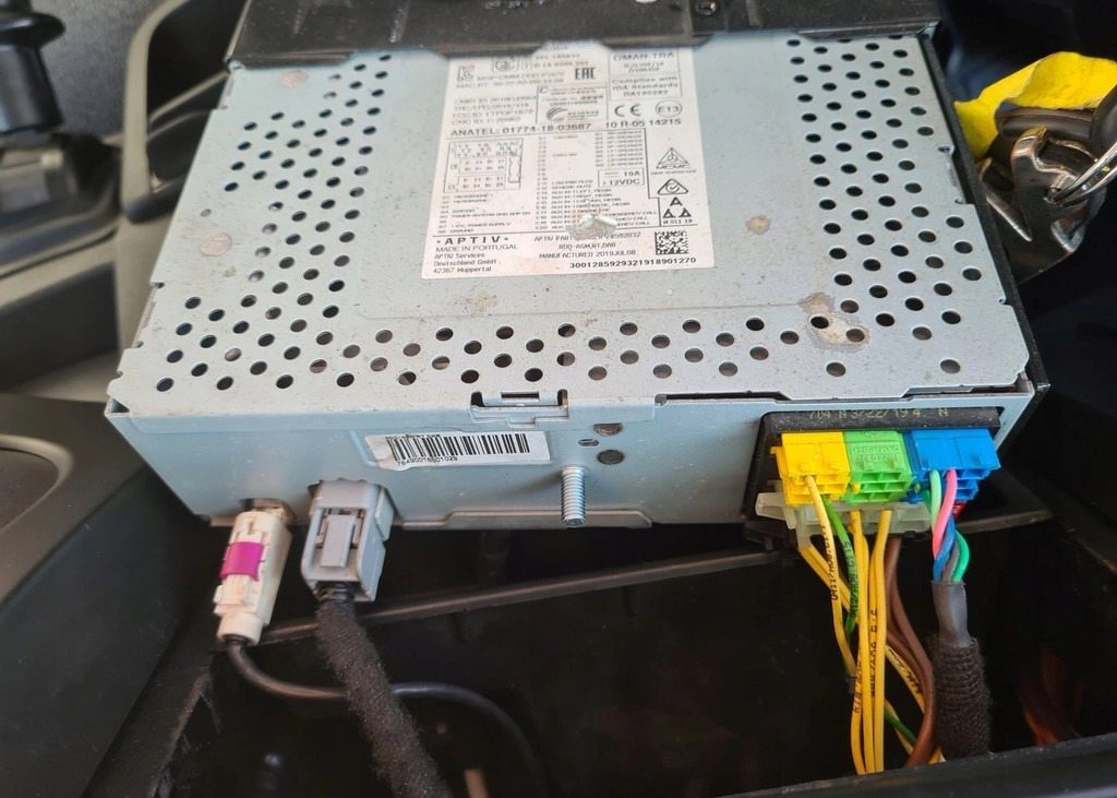 ORYGINALNE RADIO MP3 BLUETOOTH CD AUX USB 12V VOLVO FE FL EURO 6 - Cabine et intérieur: photos 4 ORYGINALNE RADIO MP3 BLUETOOTH CD AUX USB 12V VOLVO FE FL EURO 6 - Cabine et intérieur: photos 4
