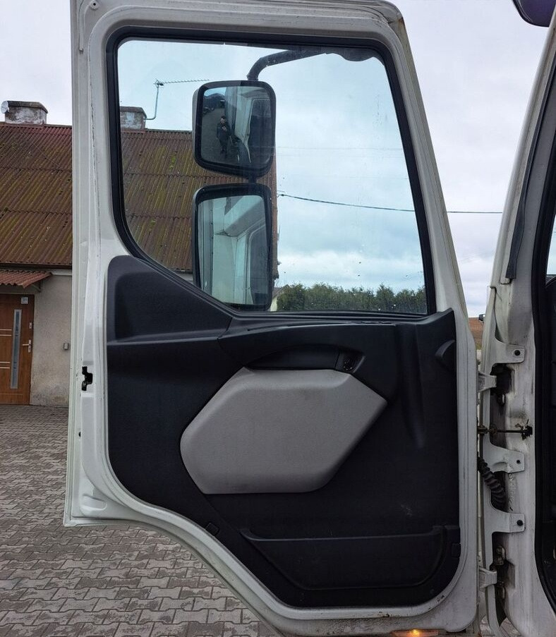 RENAULT PREMIUM MIDLUM VOLVO FE FL - Portière et pièces pour Camion: photos 2 RENAULT PREMIUM MIDLUM VOLVO FE FL - Portière et pièces pour Camion: photos 2
