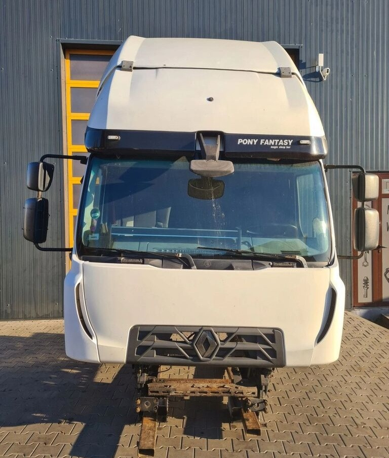 Renault GAMA D12 EURO 6 truck - Cabine pour Camion: photos 2 Renault GAMA D12 EURO 6 truck - Cabine pour Camion: photos 2