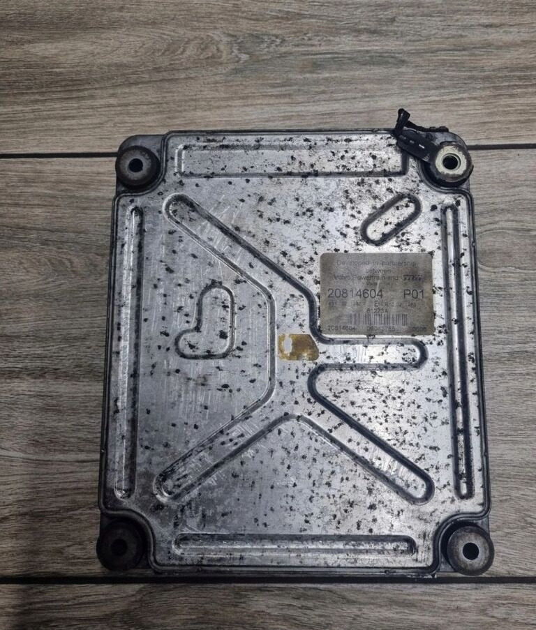 Renault KASETA KOMPUTER SILNIKA ECU PREMIUM MAGNUM DXI 20814604 Renault RENAULT PREMIUM MAGNUM DXI 20814604 P01 - Bloc de gestion pour Camion: photos 3 Renault KASETA KOMPUTER SILNIKA ECU PREMIUM MAGNUM DXI 20814604 Renault RENAULT PREMIUM MAGNUM DXI 20814604 P01 - Bloc de gestion pour Camion: photos 3