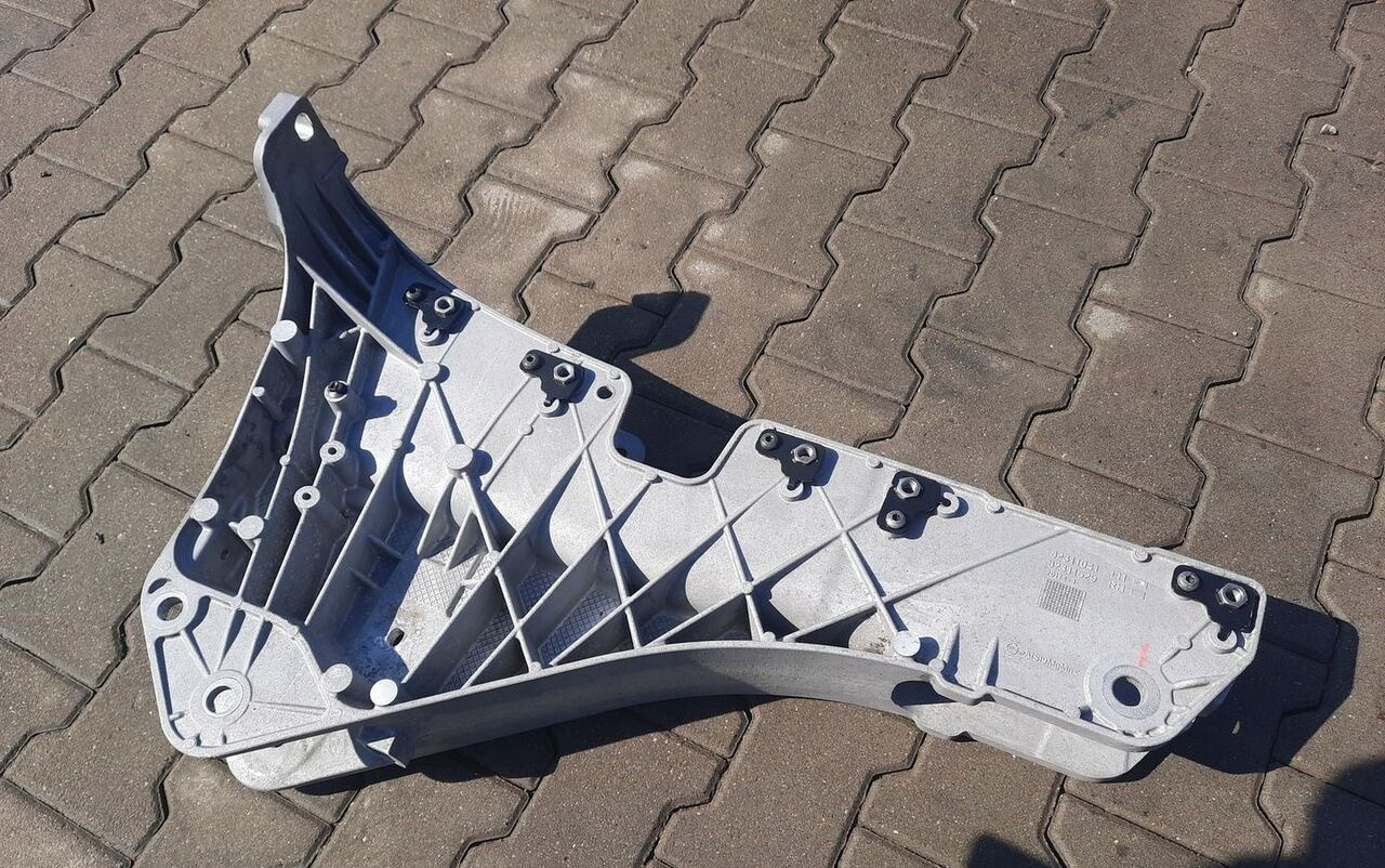 Renault MOCOWANIE ŁAPA KABINY T GAMA HIGH 82311041 - Cabine et intérieur pour Camion: photos 2 Renault MOCOWANIE ŁAPA KABINY T GAMA HIGH 82311041 - Cabine et intérieur pour Camion: photos 2