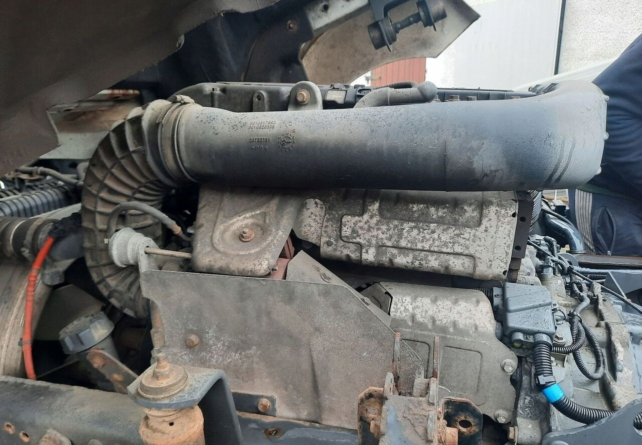 Renault VOLVO Renault MIDLUM - Moteur pour Camion: photos 1 Renault VOLVO Renault MIDLUM - Moteur pour Camion: photos 1