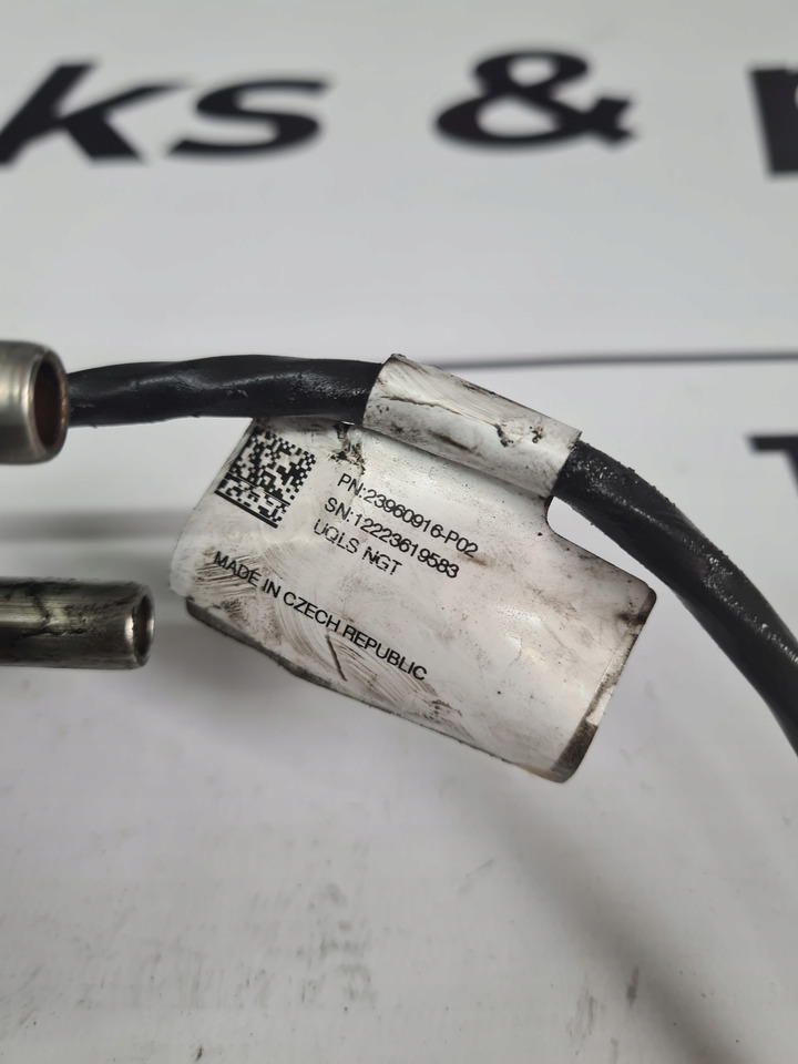 SMOK ADBLUE Z CZUJNIKIEM JAKOŚCI RENAULT GAMA VOLVO FH 4 LIFT FH 5 LOW DECK - Système d'échappement pour Camion: photos 4 SMOK ADBLUE Z CZUJNIKIEM JAKOŚCI RENAULT GAMA VOLVO FH 4 LIFT FH 5 LOW DECK - Système d'échappement pour Camion: photos 4