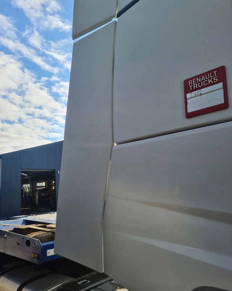 SPOILERY OWIEWKI KABINY ZAKABINOWE STELAŻ KOMPLET RENAULT GAMA T RANGE - Aérodynamique/ Spoilers: photos 5 SPOILERY OWIEWKI KABINY ZAKABINOWE STELAŻ KOMPLET RENAULT GAMA T RANGE - Aérodynamique/ Spoilers: photos 5