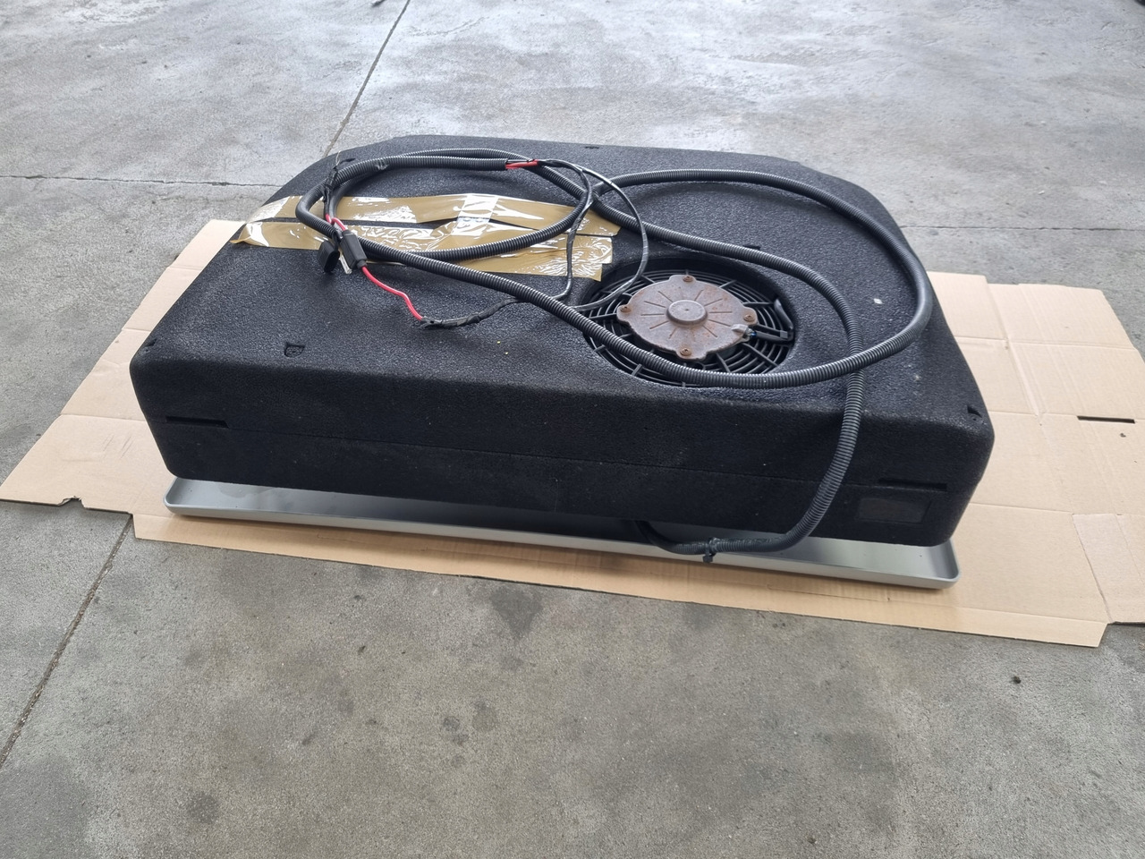 VIESA KLIMATYZACJA POSTOJOWA VIESA FORD F MAX 500 - Chauffage/ Ventilation pour Camion: photos 3 VIESA KLIMATYZACJA POSTOJOWA VIESA FORD F MAX 500 - Chauffage/ Ventilation pour Camion: photos 3