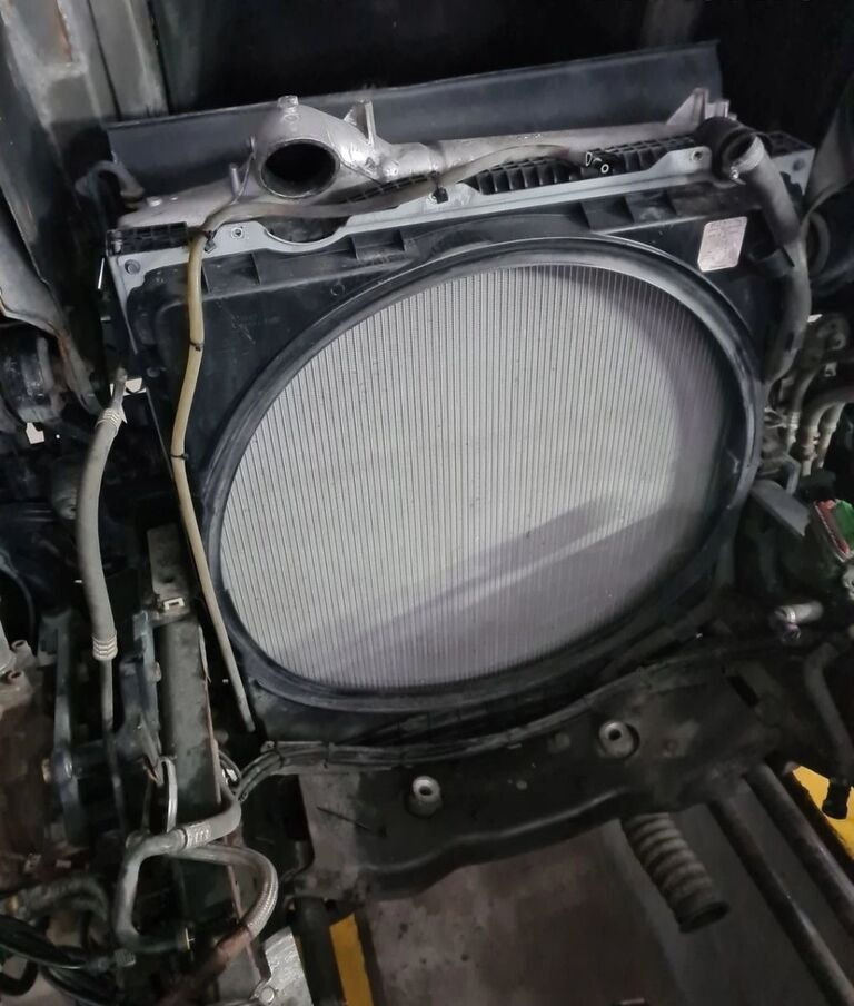 VOLVO KOMPLET CHŁODNIC FH 16 EURO 6 D16K - Radiateur pour Camion: photos 4 VOLVO KOMPLET CHŁODNIC FH 16 EURO 6 D16K - Radiateur pour Camion: photos 4