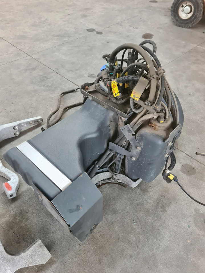 VOLVO ZBIORNIK POMPA WIĄZKA ADBLUE KOMPLET RENAULT GAMA T VOLVO FH 4 FM 4 - AdBlue réservoir: photos 5 VOLVO ZBIORNIK POMPA WIĄZKA ADBLUE KOMPLET RENAULT GAMA T VOLVO FH 4 FM 4 - AdBlue réservoir: photos 5