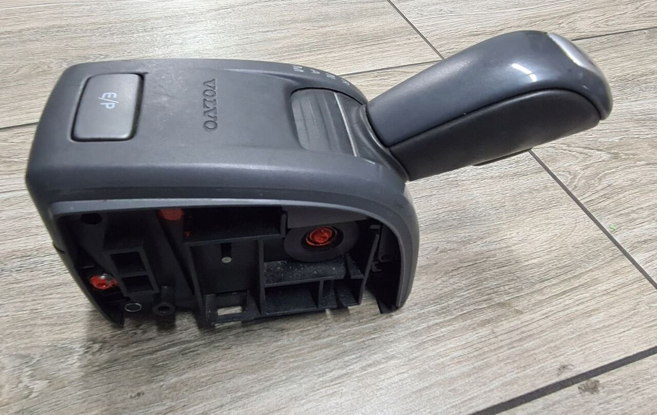 Volvo JOYSTICK ZMIANY BIEGÓW GAŁKA LEWAREK VOLVO FH FM 4 22230455 - Levier de vitesse pour Camion: photos 1 Volvo JOYSTICK ZMIANY BIEGÓW GAŁKA LEWAREK VOLVO FH FM 4 22230455 - Levier de vitesse pour Camion: photos 1