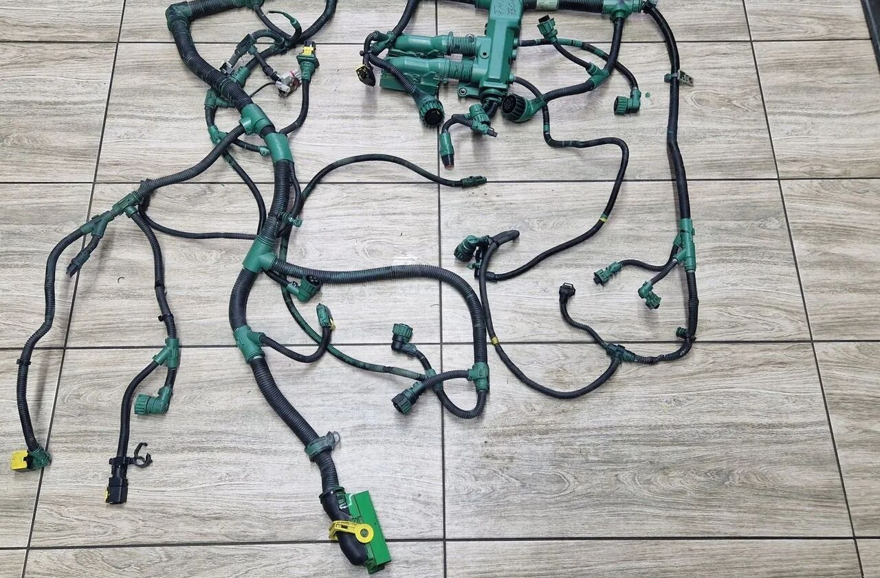 Volvo WIĄZKA INSTALACJA SILNIKA FH 16 D16K EURO 6 22549742 1 Volvo - Câble/ Fil pour Camion: photos 5 Volvo WIĄZKA INSTALACJA SILNIKA FH 16 D16K EURO 6 22549742 1 Volvo - Câble/ Fil pour Camion: photos 5
