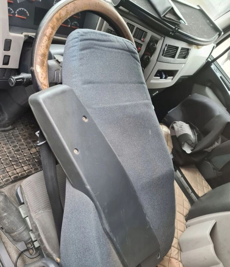 Volvo pneumatyczny Volvo FL FE - Siège pour Camion: photos 2 Volvo pneumatyczny Volvo FL FE - Siège pour Camion: photos 2