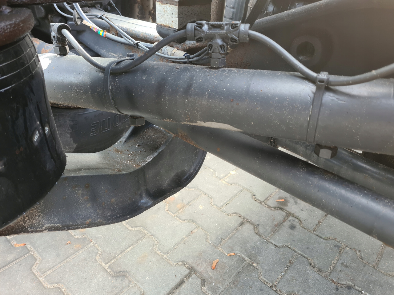 ZF SIŁOWNIK OSI SKRĘTNEJ KIEROWANEJ VOLVO FH FM 9 13 4 - Commande de gouvernail pour Camion: photos 4 ZF SIŁOWNIK OSI SKRĘTNEJ KIEROWANEJ VOLVO FH FM 9 13 4 - Commande de gouvernail pour Camion: photos 4