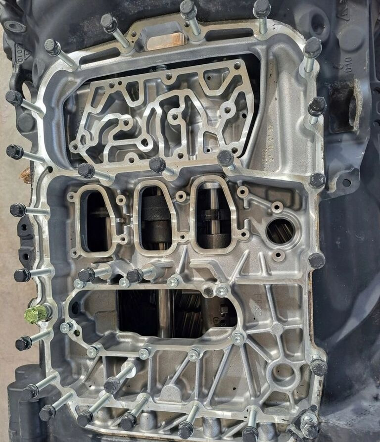 ZF TRAXON - Boîte de vitesse pour Camion: photos 4 ZF TRAXON - Boîte de vitesse pour Camion: photos 4