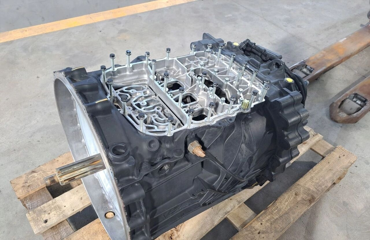 ZF TRAXON - Boîte de vitesse pour Camion: photos 1 ZF TRAXON - Boîte de vitesse pour Camion: photos 1