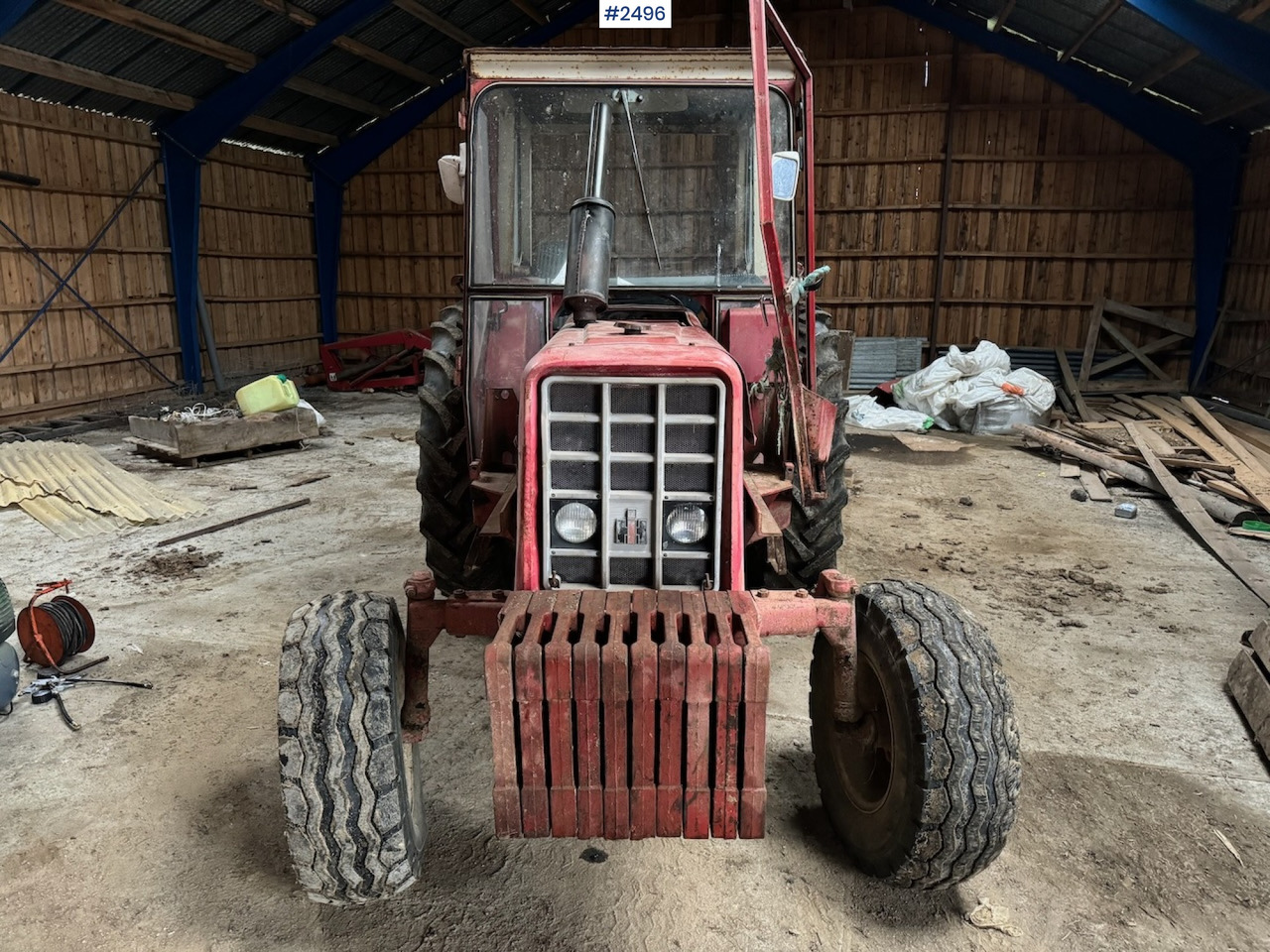 1972 International 574 w/front loader - Tracteur agricole: photos 4 1972 International 574 w/front loader - Tracteur agricole: photos 4