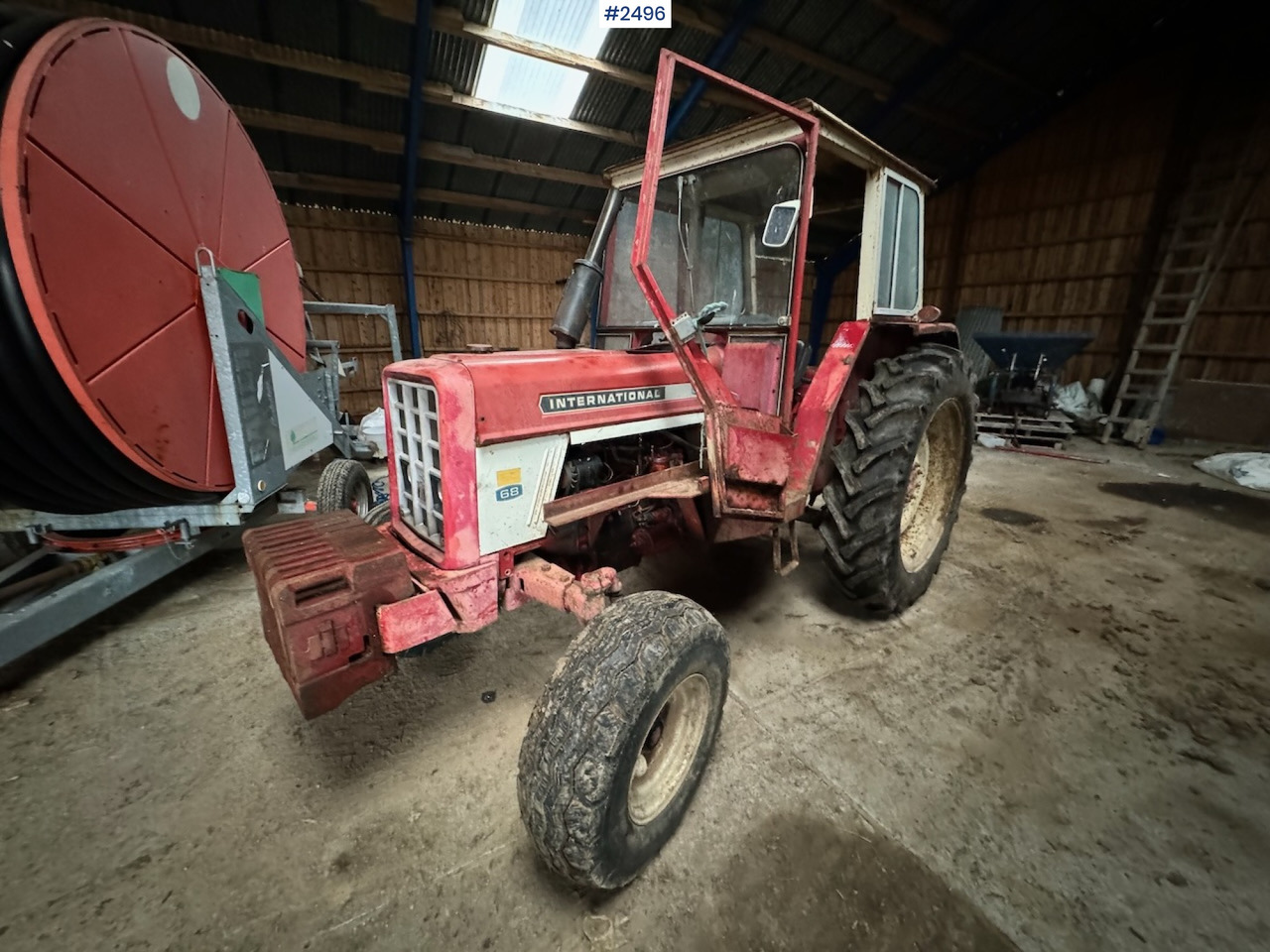 1972 International 574 w/front loader - Tracteur agricole: photos 3 1972 International 574 w/front loader - Tracteur agricole: photos 3