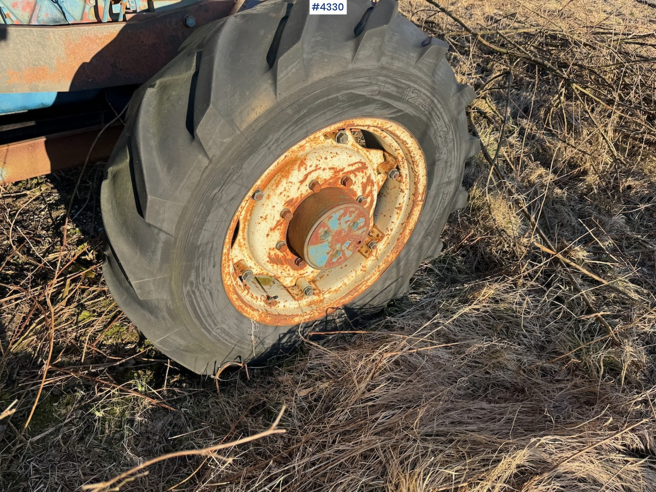 Tracteur agricole 1981 Ford 6610 m/ FMV tømmerkran og tvillinghjul: photos 19