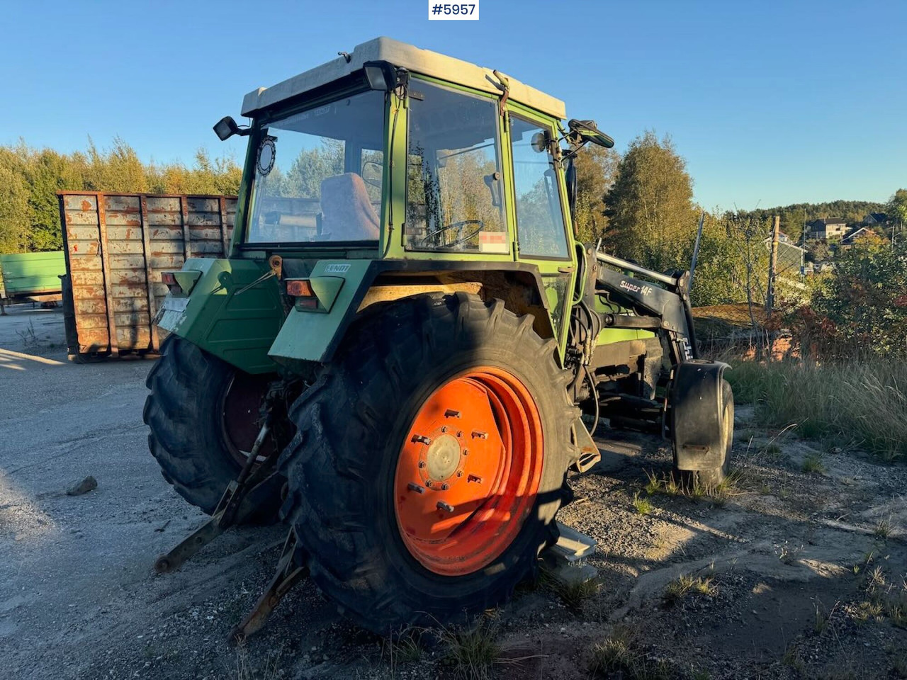 1982 Fendt 306LS 4x2 with front loader - Tracteur agricole: photos 3 1982 Fendt 306LS 4x2 with front loader - Tracteur agricole: photos 3