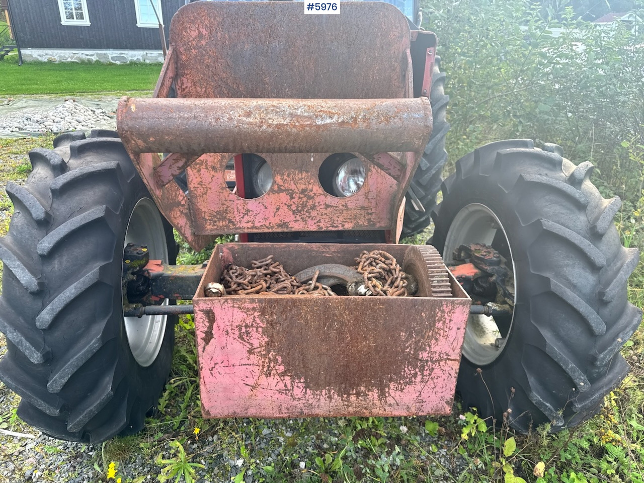 Tracteur agricole 1985 Case International 685 with Log Trailer: photos 8