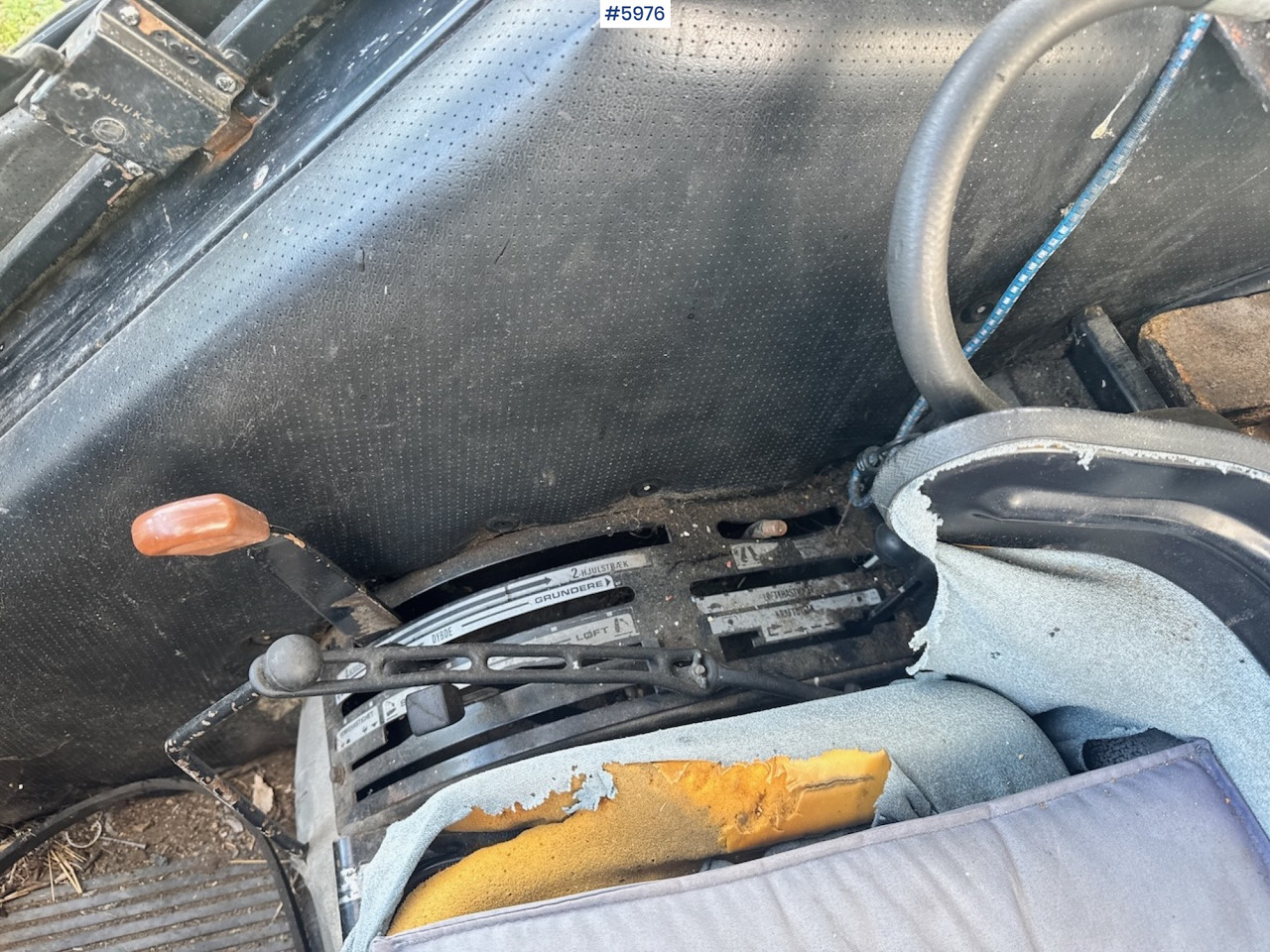 Tracteur agricole 1985 Case International 685 with Log Trailer: photos 12