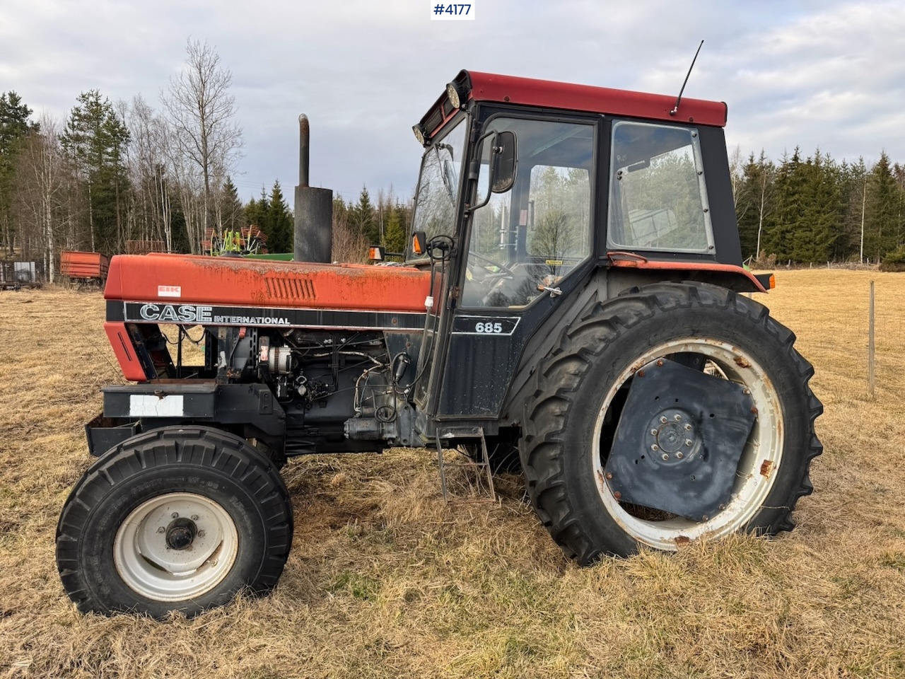 1986 Case International 685 4x2 - Tracteur agricole: photos 1 1986 Case International 685 4x2 - Tracteur agricole: photos 1