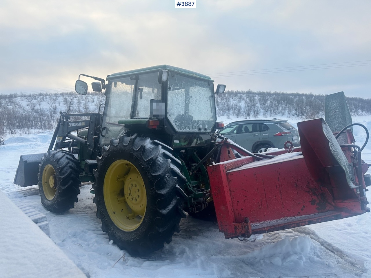 1987 John Deere Power Synchron 2450 4x4 w/ Quicke 4300 front loader, snow blower and gravel bucket. WATCH VIDEO. - Tracteur agricole: photos 5 1987 John Deere Power Synchron 2450 4x4 w/ Quicke 4300 front loader, snow blower and gravel bucket. WATCH VIDEO. - Tracteur agricole: photos 5