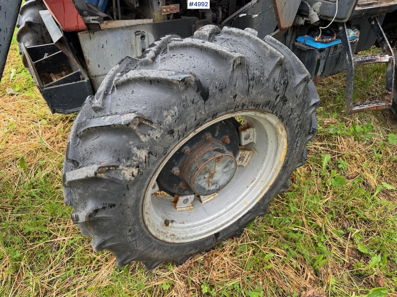 Tracteur agricole 1988 Case International 585 XL w/ front loader.: photos 38
