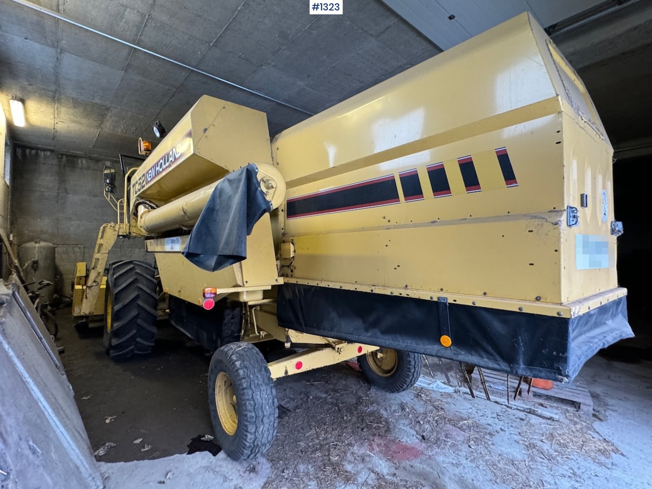 Moissonneuse-batteuse 1992 New Holland TC52 Combine: photos 11