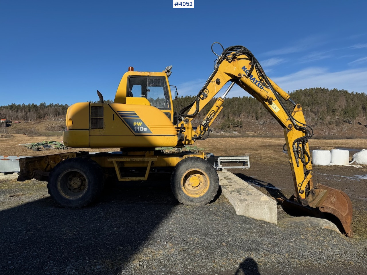2004 Komatsu PW 110R - Pelle: photos 2 2004 Komatsu PW 110R - Pelle: photos 2