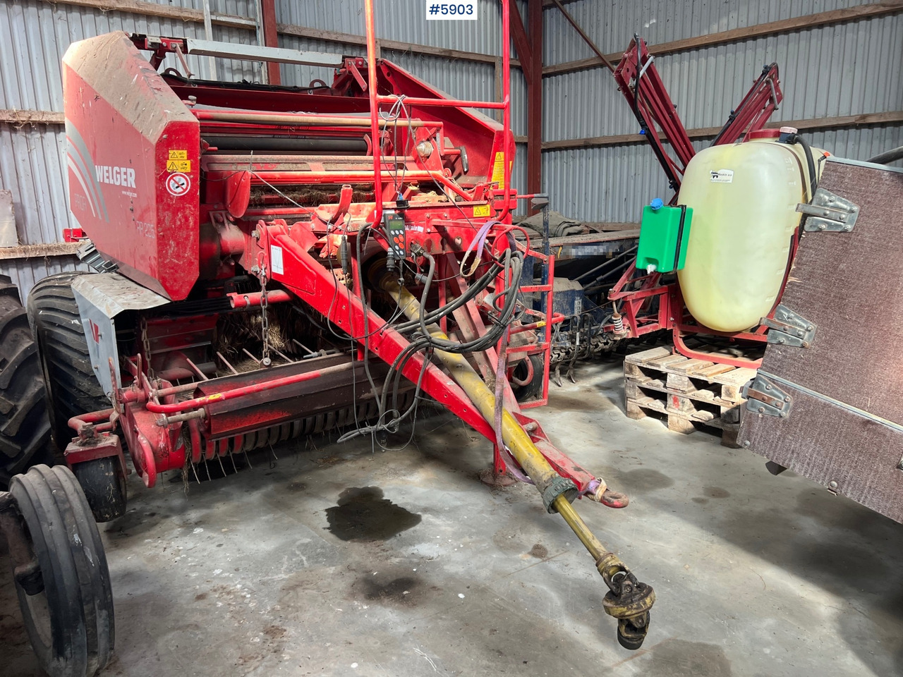 2005 Welger RP 235 press w/ net - Matériel de fenaison: photos 4 2005 Welger RP 235 press w/ net - Matériel de fenaison: photos 4