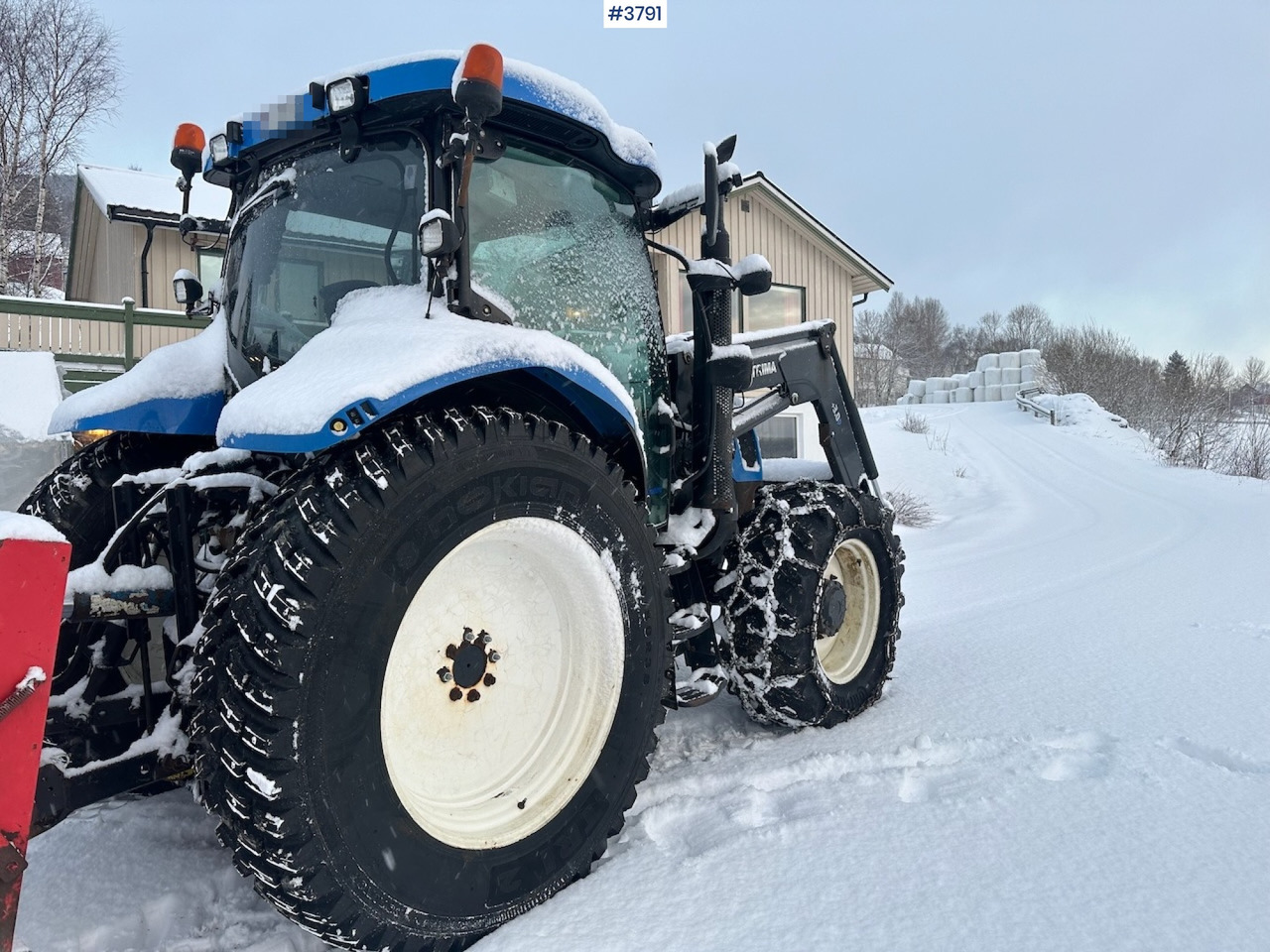 2010 New Holland T6040 4x4 plow rigged tractor w/ Trima +3.0p front loader, brand new chains, snow bucket and Westbjørn snow blower. WATCH VIDEO. - Tracteur agricole: photos 4 2010 New Holland T6040 4x4 plow rigged tractor w/ Trima +3.0p front loader, brand new chains, snow bucket and Westbjørn snow blower. WATCH VIDEO. - Tracteur agricole: photos 4