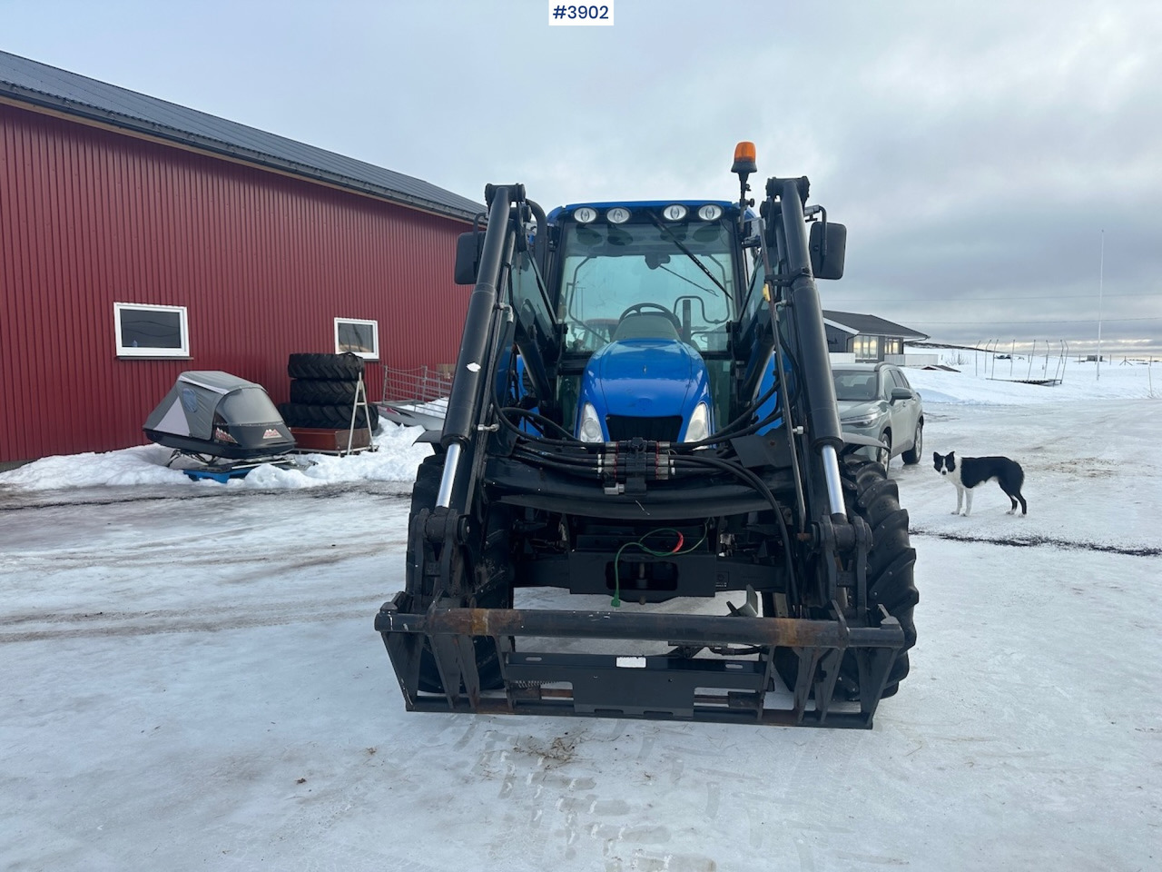 2011 New Holland T5070 4x4 m/ frontlaster - Tracteur agricole: photos 4 2011 New Holland T5070 4x4 m/ frontlaster - Tracteur agricole: photos 4