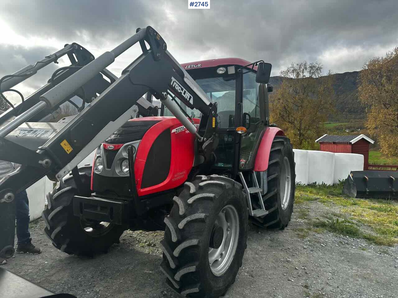 2012 ZETOR PROXIMA POWER 90 w/ Trac-lift Front loader and Bucket - Tracteur agricole: photos 3 2012 ZETOR PROXIMA POWER 90 w/ Trac-lift Front loader and Bucket - Tracteur agricole: photos 3