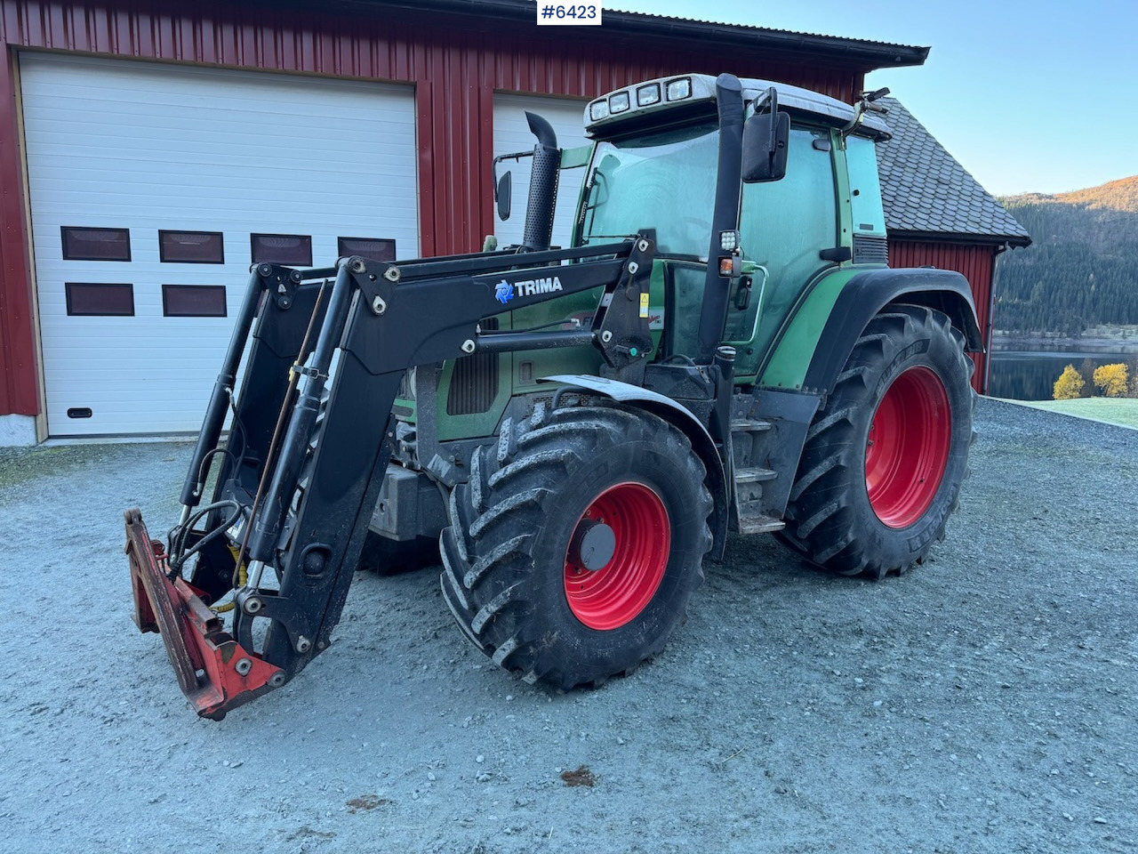 2013 Fendt 412 Vario TMS w/ front loader and plow plate. New engine! - Tracteur agricole: photos 2 2013 Fendt 412 Vario TMS w/ front loader and plow plate. New engine! - Tracteur agricole: photos 2