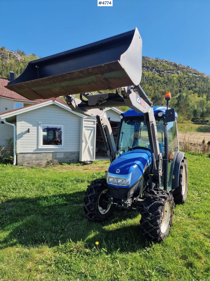 2013 New Holland T3020 w/ front loader, bucket & blade - Tracteur agricole: photos 1 2013 New Holland T3020 w/ front loader, bucket & blade - Tracteur agricole: photos 1