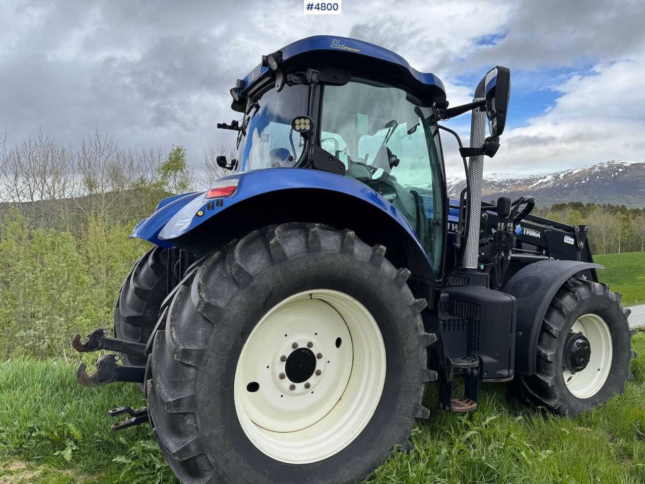 2013 New Holland T7.210 AC Blue Power m/ Frontlaster - Tracteur agricole: photos 3 2013 New Holland T7.210 AC Blue Power m/ Frontlaster - Tracteur agricole: photos 3
