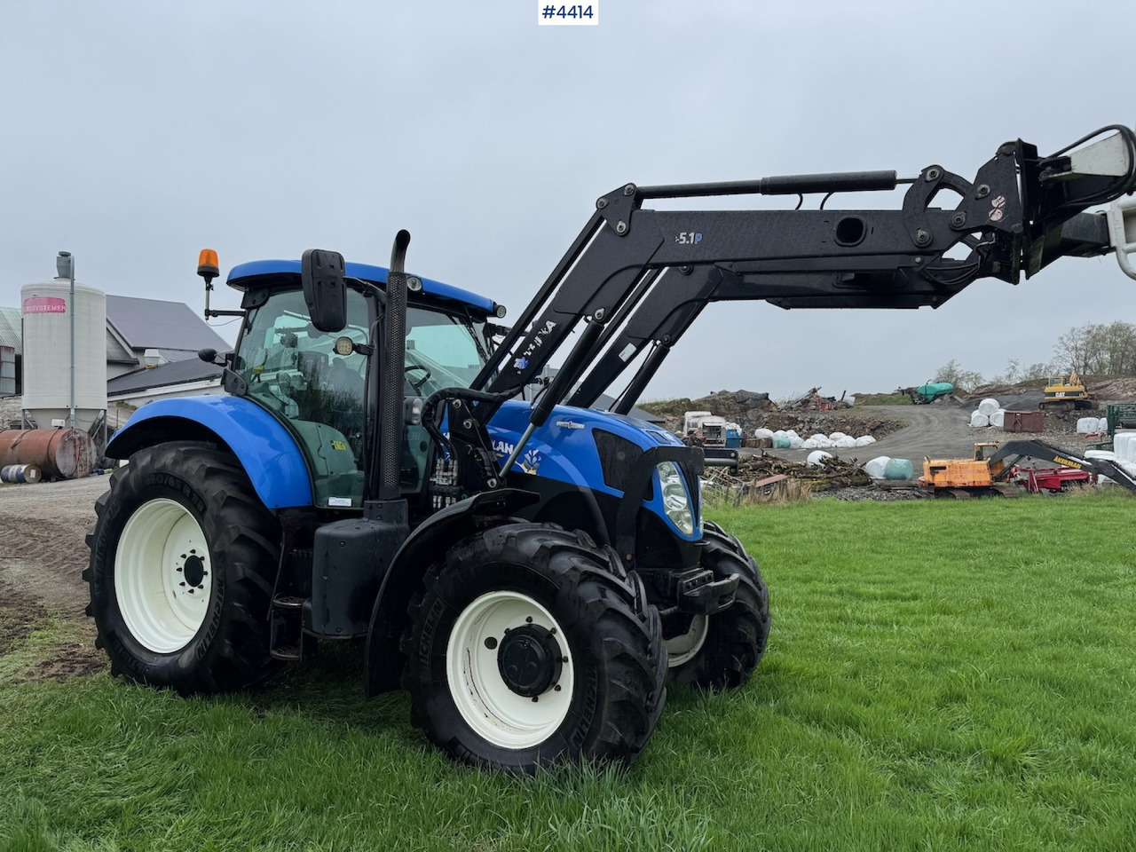 2015 New Holland T7.185 Auto Command w/Front Loader - Tracteur agricole: photos 1 2015 New Holland T7.185 Auto Command w/Front Loader - Tracteur agricole: photos 1