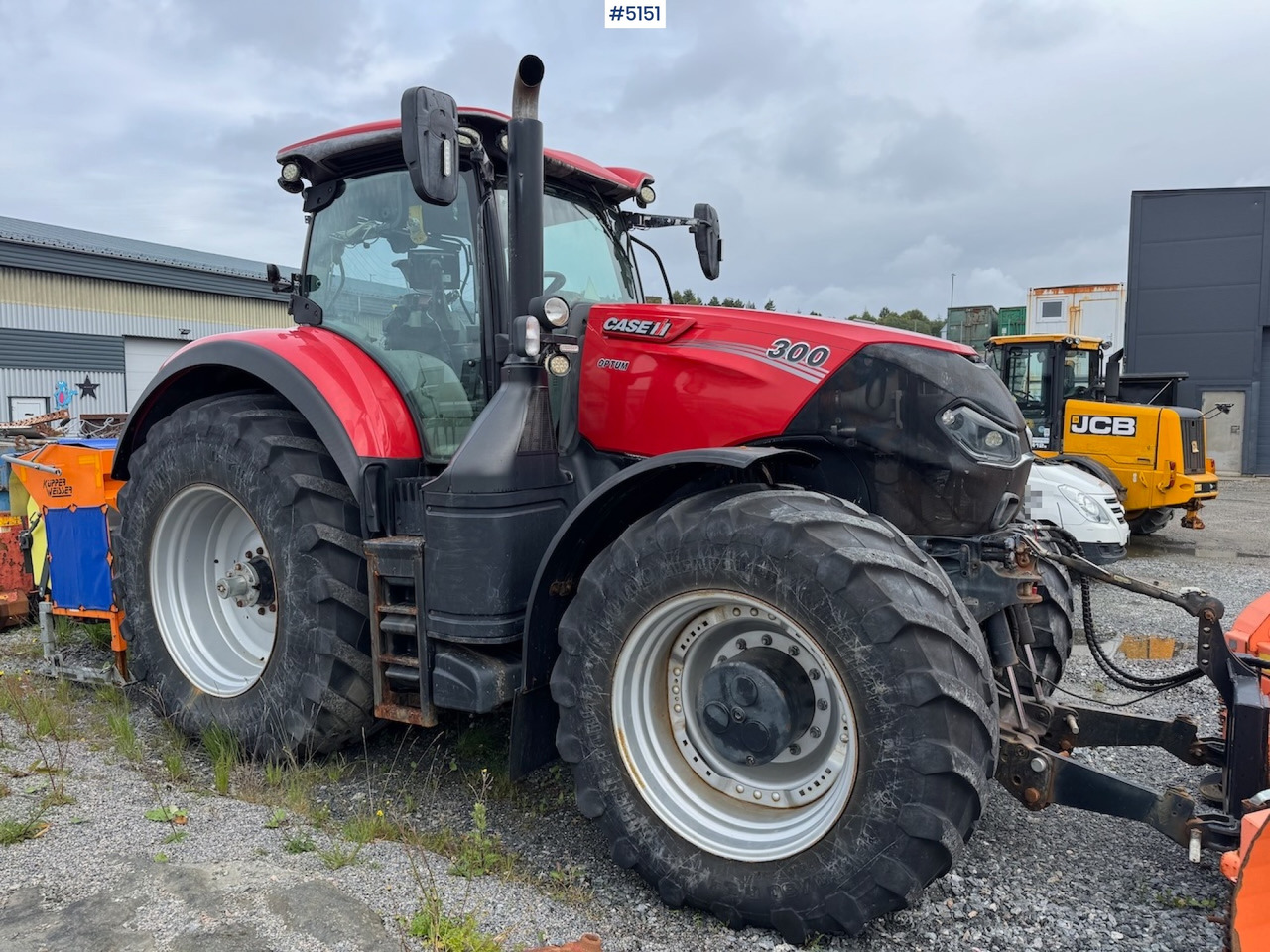 2016 Case IH Optum 300 CVX w/front hydraulics and plowing rig - Tracteur agricole: photos 4 2016 Case IH Optum 300 CVX w/front hydraulics and plowing rig - Tracteur agricole: photos 4